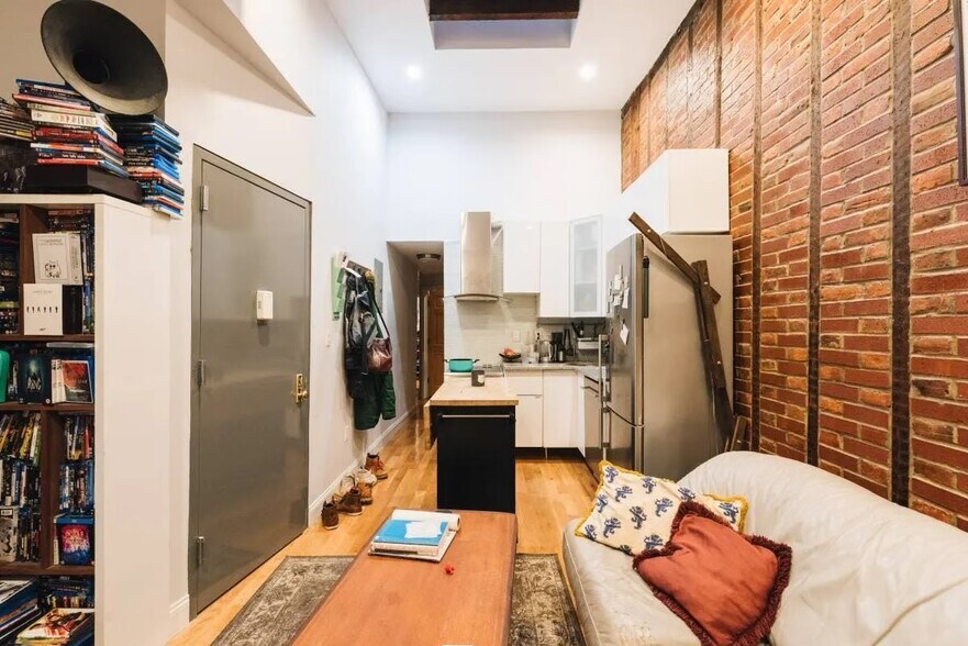 More Photos Of 197 Nassau Ave, Brooklyn Apartments For Sale