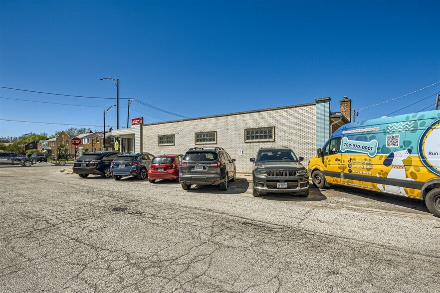 More Photos Of 5301 N Harlem Ave, Chicago Freestanding For Sale