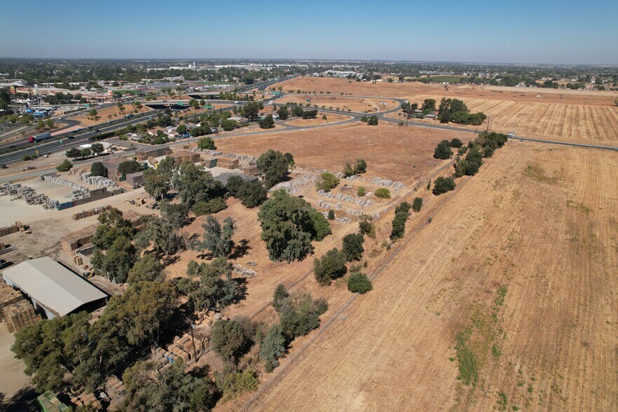 More Photos Of Boessow Rd, Galt Land For Sale