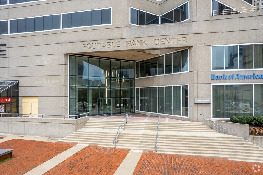 More Photos Of 100 S Charles St, Baltimore Office For Lease