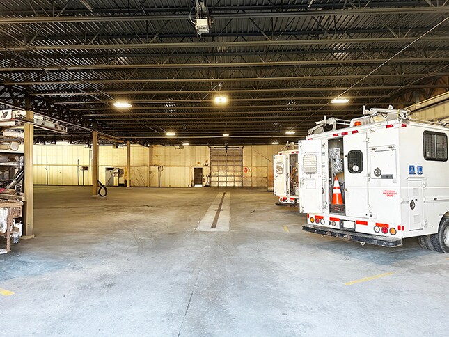 More Photos Of 15 Bradco St, Keene Distribution For Lease