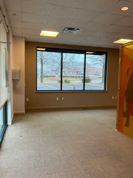 More Photos Of 1648 Whittlesey Rd, Columbus General Retail For Lease
