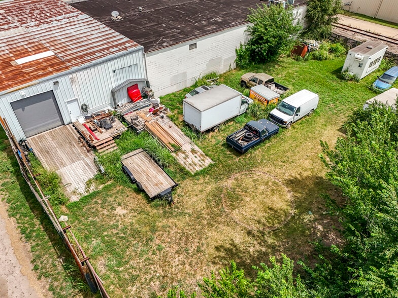 More Photos Of 925 E 19th St, Wichita Warehouse For Sale