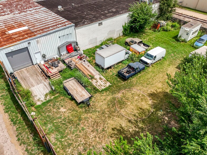 More Photos Of 925 E 19th St, Wichita Warehouse For Sale