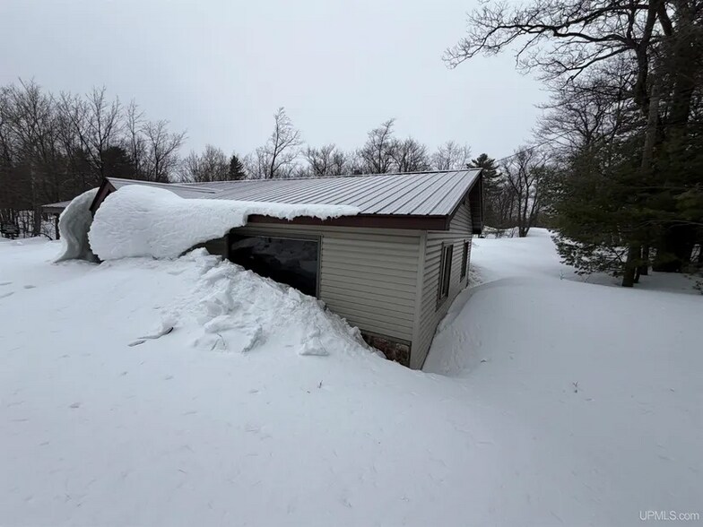 More Photos Of 7 Brebner Rd E, Negaunee Flex For Sale