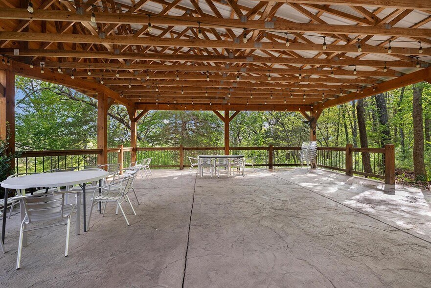 More Photos Of 381 W Guin Rd, Nixa Lodge Meeting Hall For Sale