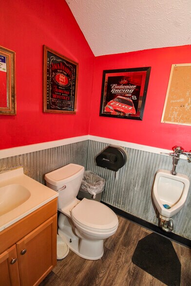 More Photos Of 54 McKinley St, Huron Bar For Sale