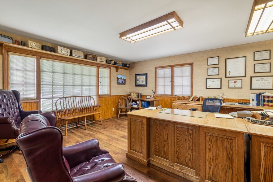 More Photos Of 924 Quincy St, Rapid City Office Residential For Sale