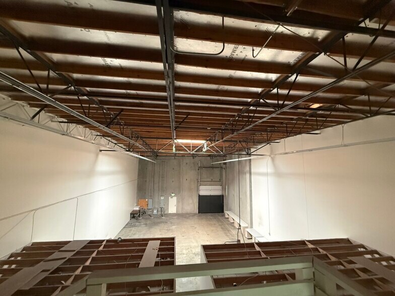 More Photos Of 15823 W Monte St, Sylmar Warehouse For Sale