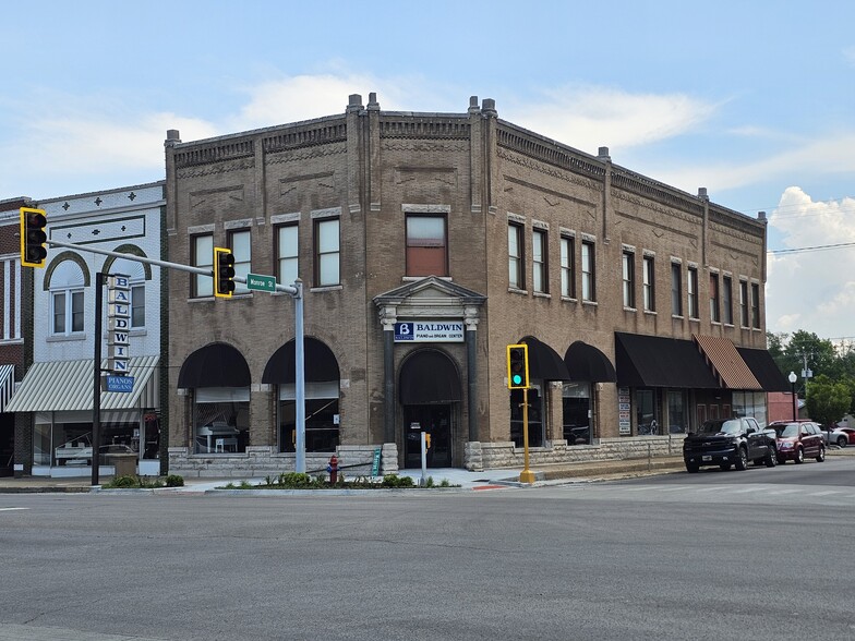 Primary Photo Of 200 N Park Ave, Herrin Multifamily For Sale