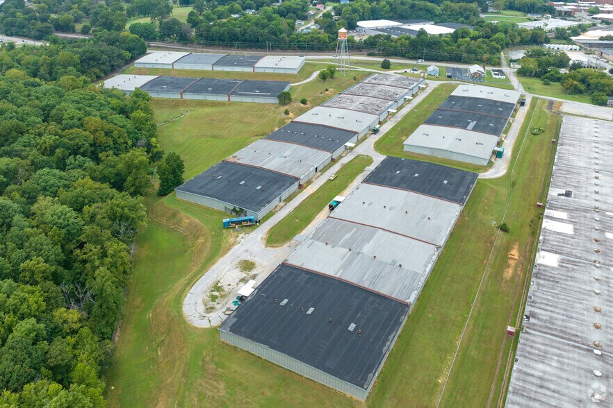 More Photos Of 946 Newgass St, Danville Manufacturing For Lease