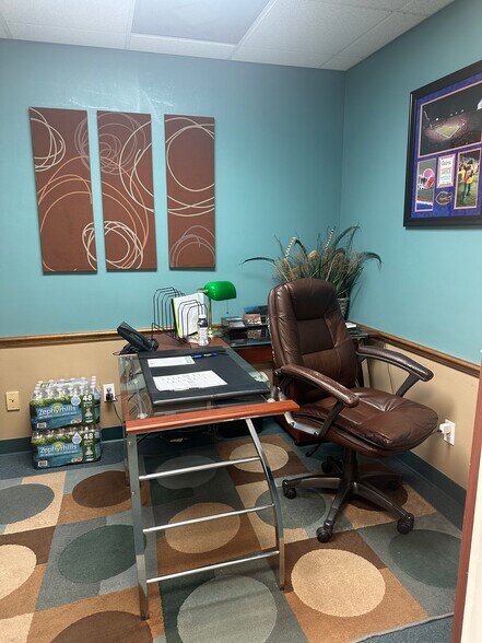 More Photos Of 708 53rd Ave E, Bradenton Office For Lease
