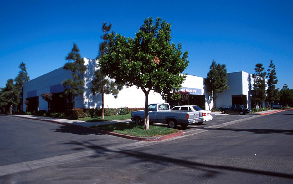 More Photos Of 1251 Pomona Rd, Corona Unknown For Lease