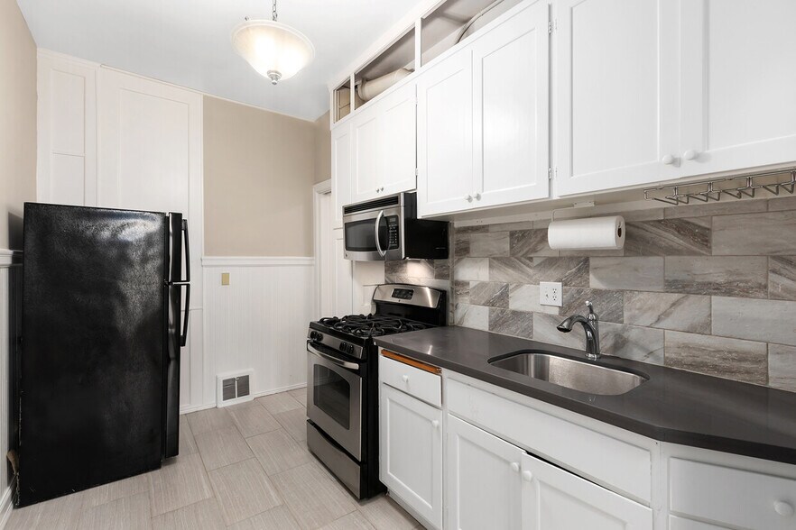 More Photos Of 2309 Webster St, San Francisco Multifamily For Sale