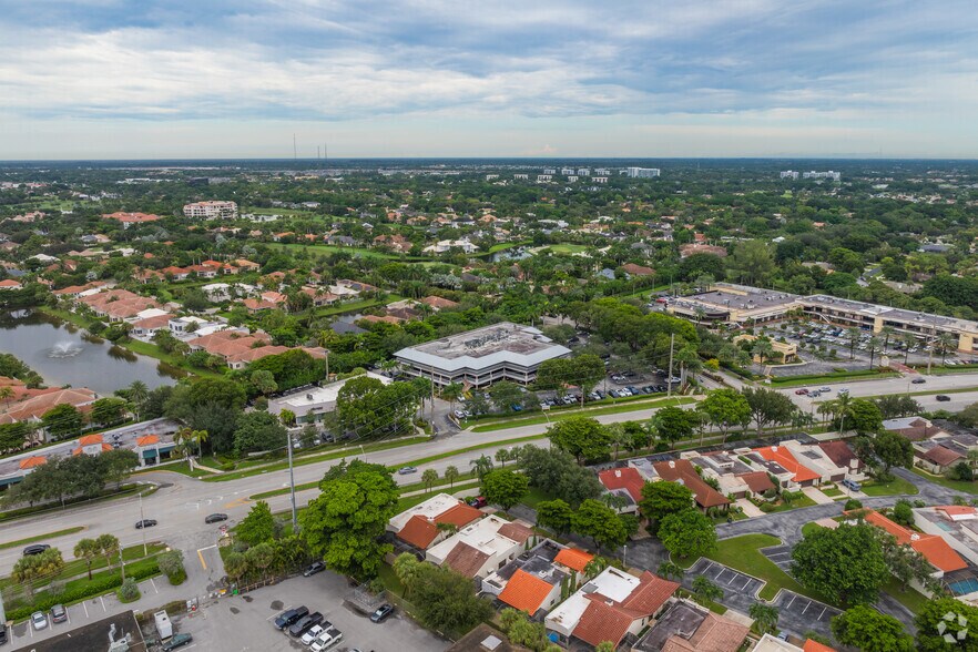 More Photos Of 21301 Powerline Rd, Boca Raton Medical For Sale