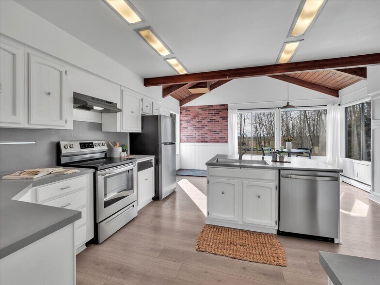 More Photos Of 5041 Guide Meridian, Bellingham Specialty For Sale