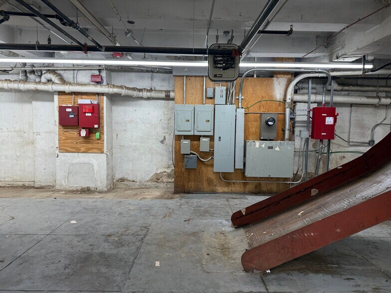 More Photos Of 361 Central Ave, Jersey City Storefront For Sale