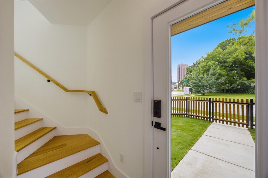 More Photos Of 4605 Belmont Ave, Dallas Apartments For Sale