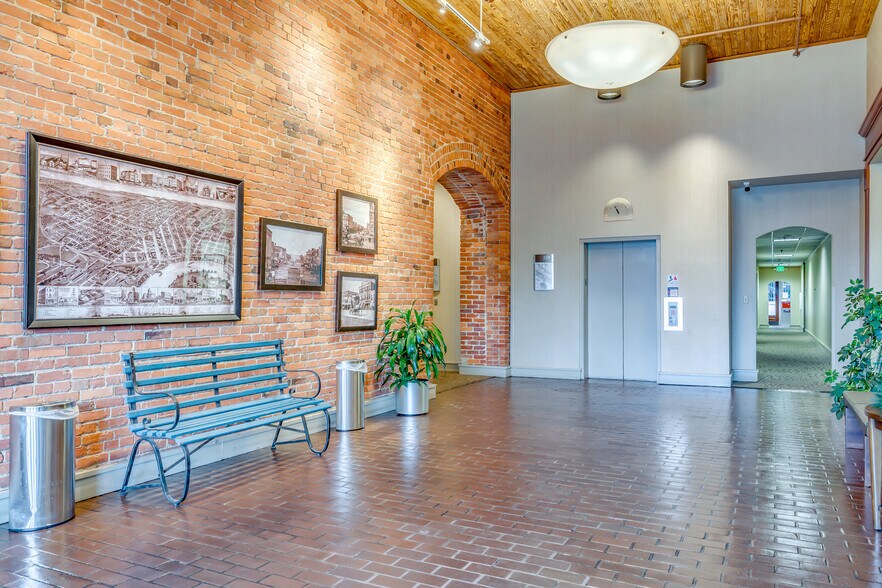 More Photos Of 250-260 Commerce St, Montgomery Medical For Sale