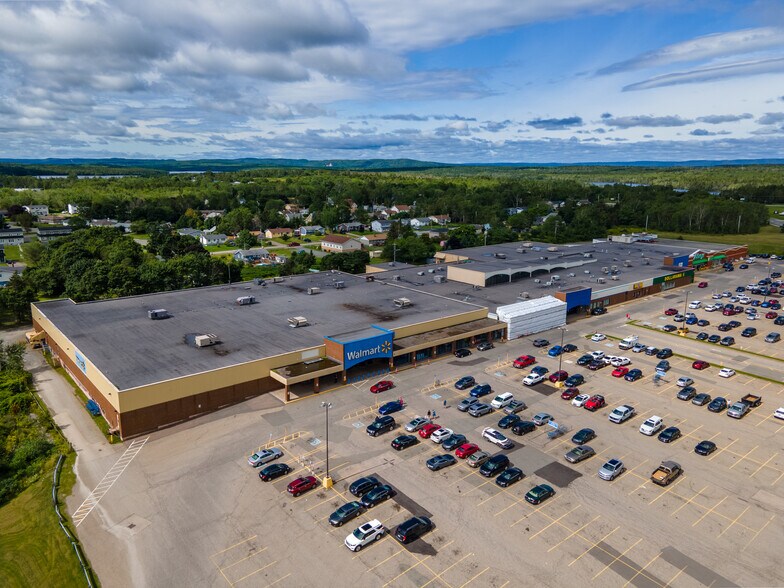 More Photos Of 116 King St, Cape Breton Freestanding For Lease