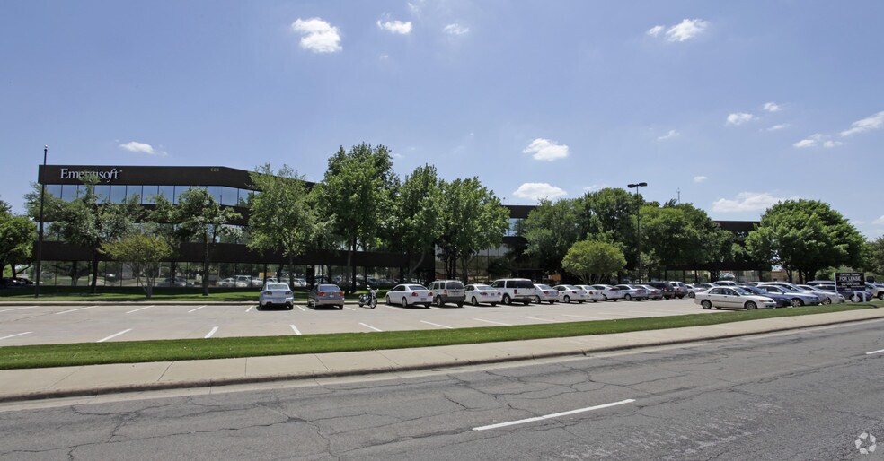 More Photos Of 524 E Lamar Blvd, Arlington Office For Lease
