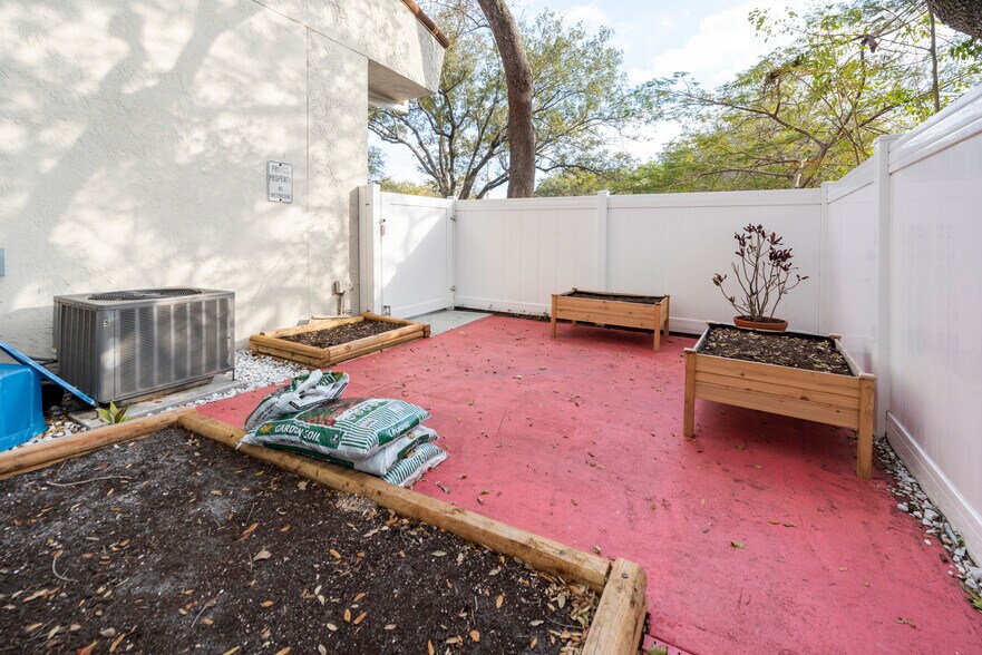 More Photos Of 8201 W Mcnab Rd, Tamarac General Retail For Sale