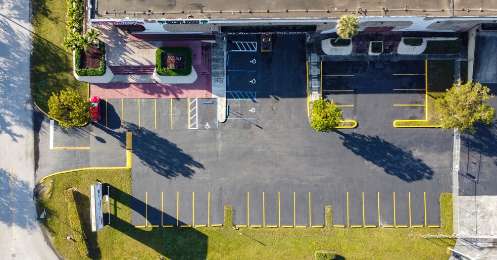 More Photos Of 4900 NW 167th St, Miami Gardens Manufacturing For Sale