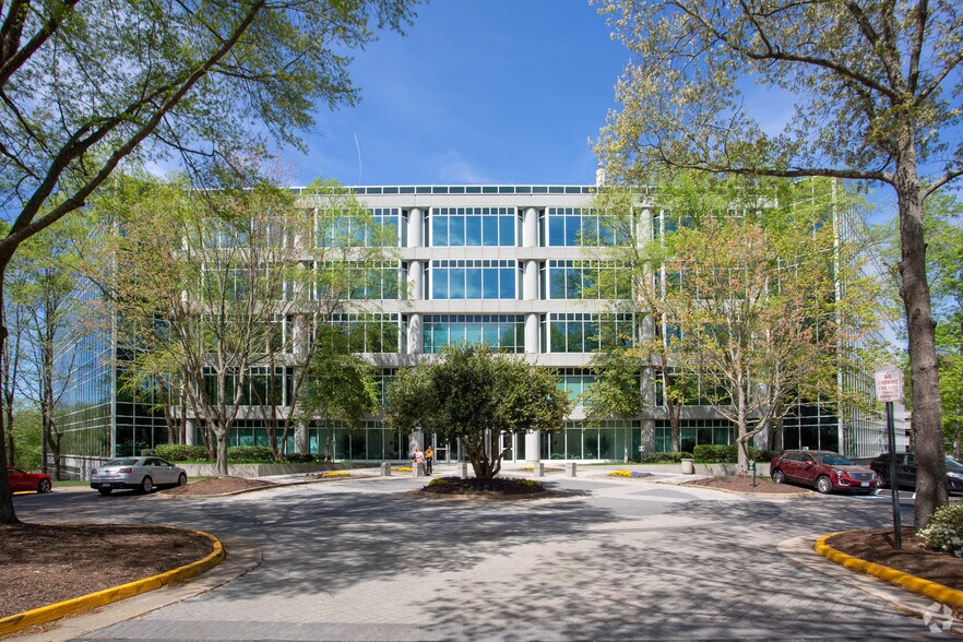 More Photos Of 300 Arboretum Pl, Richmond Office For Lease