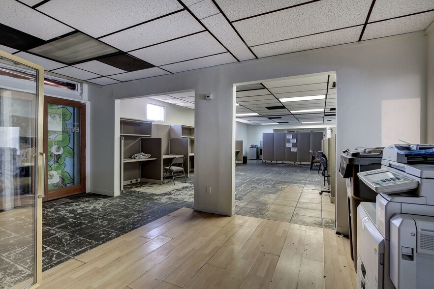 More Photos Of 626 W Indian School Rd, Phoenix Storefront Retail Office For Sale