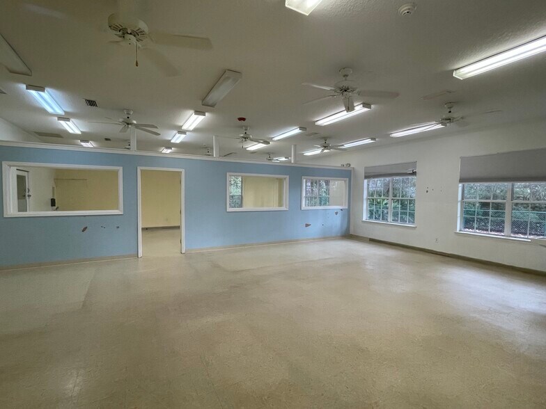 More Photos Of 1986 Citrona Dr, Fernandina Beach Daycare Center For Sale