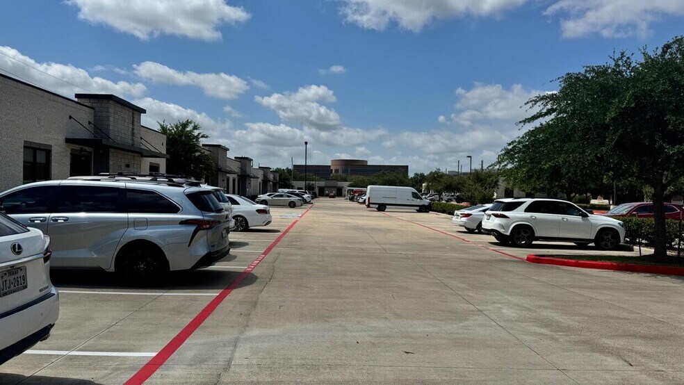 More Photos Of 12440 Emily Ct, Sugar Land Office Residential For Lease