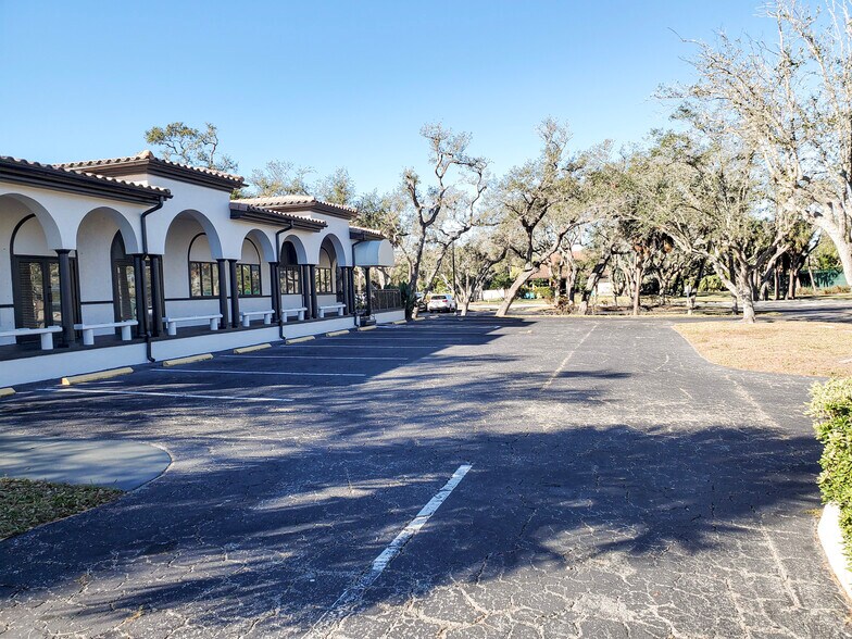 More Photos Of 540-550 Bay Isles Rd, Longboat Key Medical For Lease