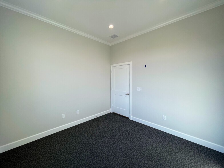 More Photos Of 7700 Preston Rd, Frisco Medical For Lease
