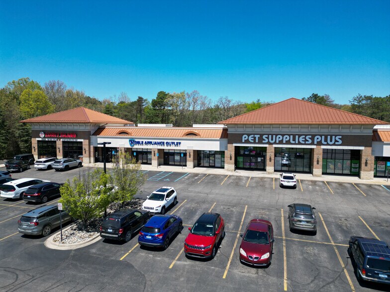 More Photos Of Highland Rd, White Lake Township Unknown For Lease