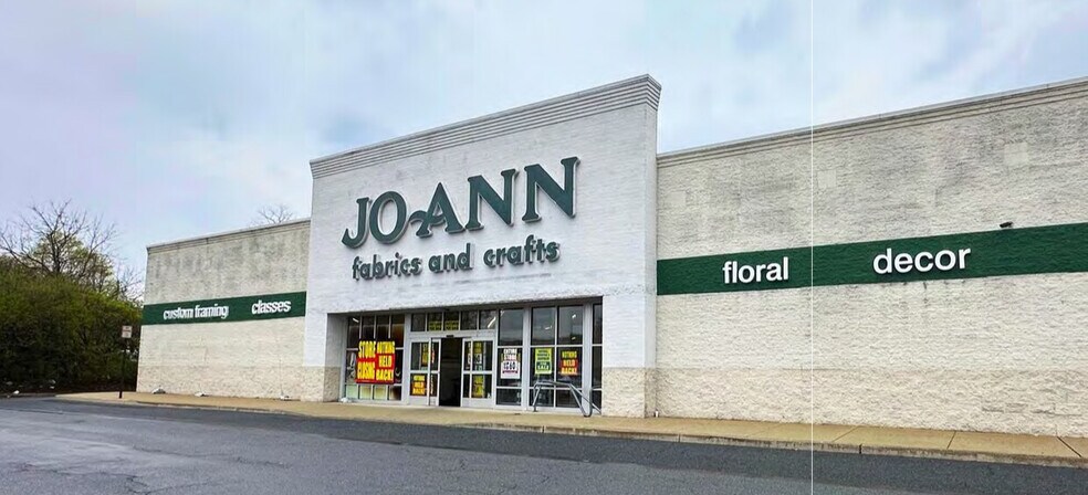Primary Photo Of 1075 Woodland Rd, Reading General Retail For Sale
