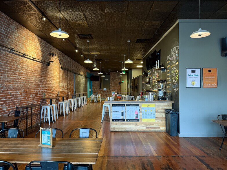 More Photos Of 226 E Main St, Walla Walla General Retail For Lease