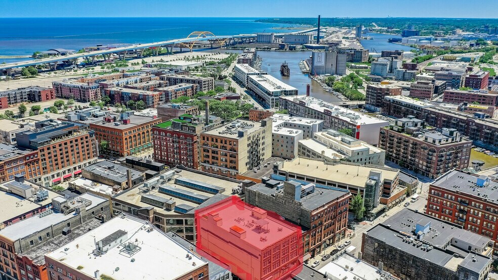 More Photos Of 226 N Water St, Milwaukee Apartments For Sale