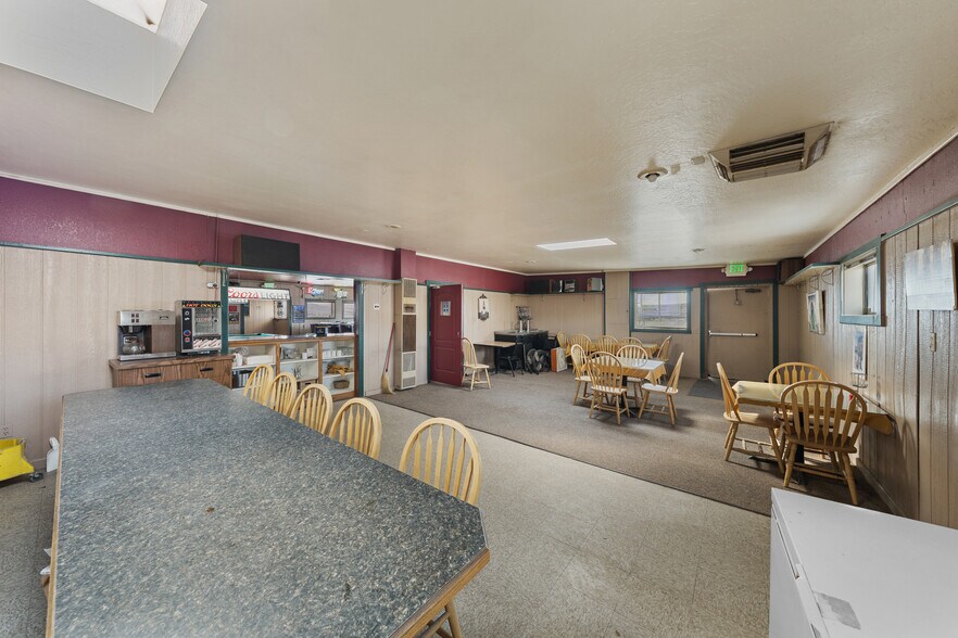 More Photos Of 6008 Frontage rd, Dayton General Retail For Sale