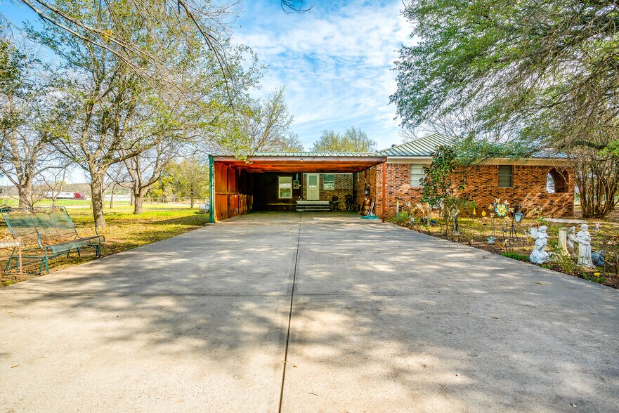 More Photos Of 14330 S Highway 281, Santo Trailer Camper Park For Sale