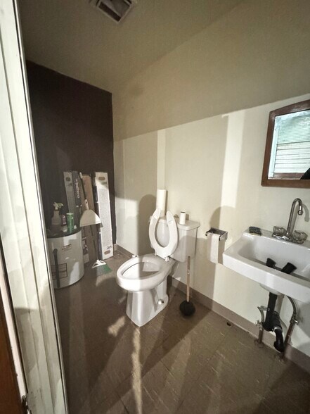 More Photos Of 12-16 S Main St, Jordan General Retail For Sale