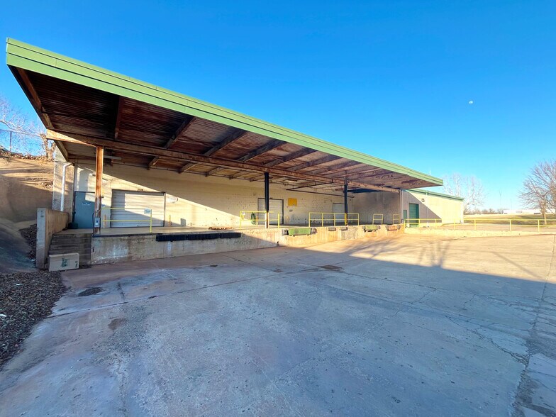 More Photos Of 7000 N Robinson Ave, Oklahoma City Warehouse For Lease