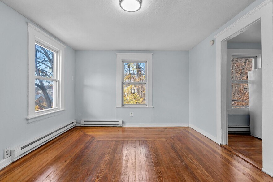 More Photos Of 156 Orange St, Waterbury Apartments For Sale