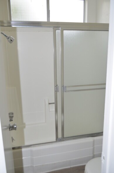 More Photos Of 7028 Alabama Ave, Canoga Park Apartments For Sale