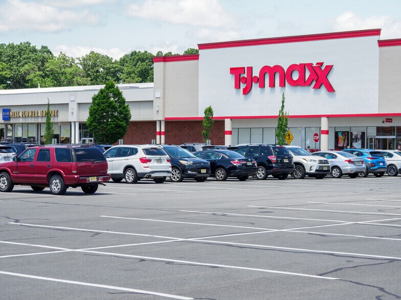 More Photos Of 561 US Highway 1, Edison Unknown For Lease