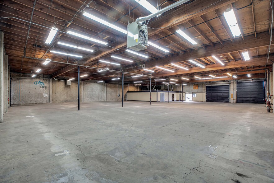 Primary Photo Of 3365 SE 17th Ave, Portland Warehouse For Lease