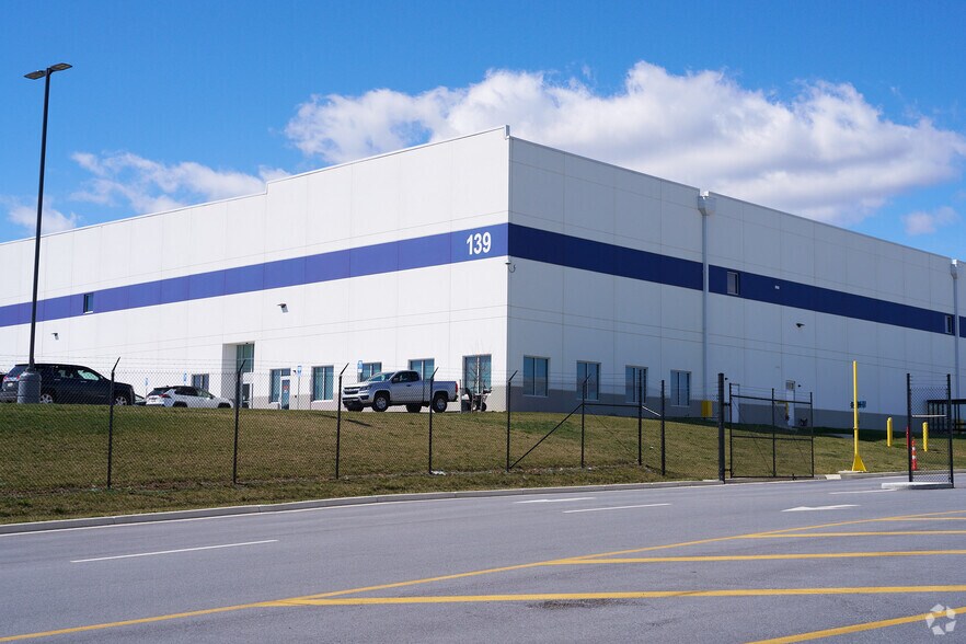 More Photos Of 139 Development Dr, Martinsburg Distribution For Lease