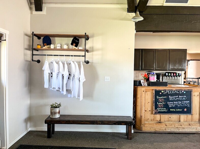 More Photos Of 87275 County Hwy 9-28, Christmas Valley Hotel For Sale