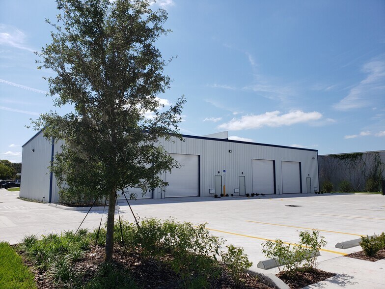 More Photos Of 1900 Monte Carlo Trl, Orlando Unknown For Lease