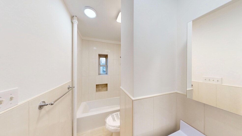 More Photos Of 954 Manhattan Ave, Brooklyn Apartments For Sale