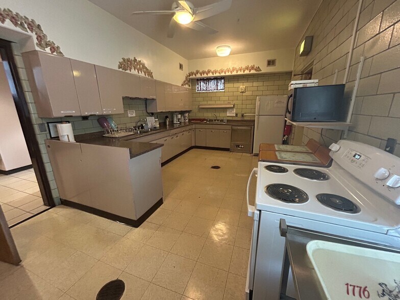 More Photos Of 21 Cromwell Rd, Cincinnati Religious Facility For Sale